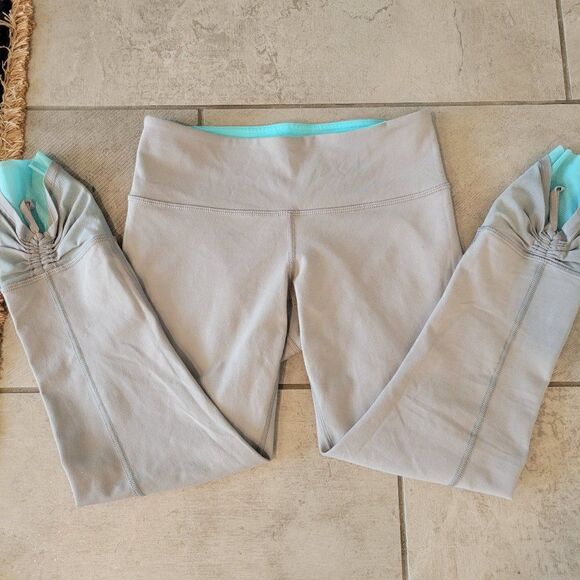 Lululemon Crop Leggings size 4 - Picture 1 of 8